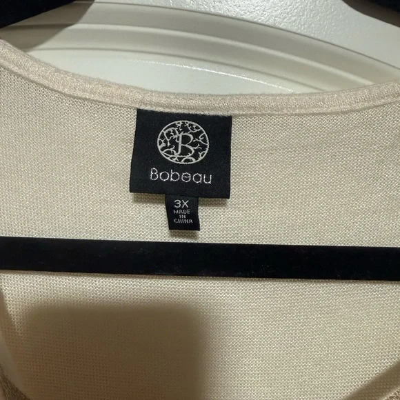 Bobeau Cream Blouse with Gold Details - Picture 4 of 4